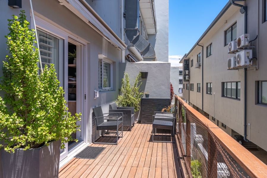 4 Bedroom Property for Sale in Sea Point Western Cape